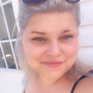 Meet your Posher, Joanie